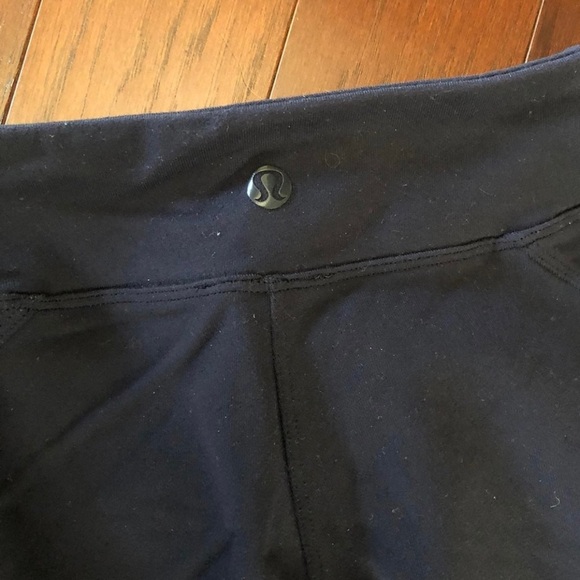 Lululemon athletica wide leg pants size 2 navy pockets - Picture 6 of 9